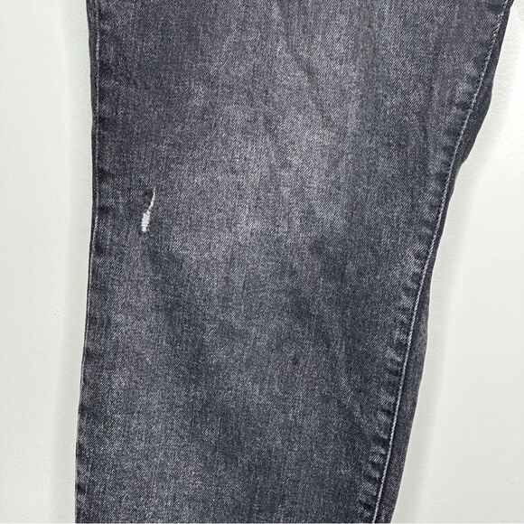 Old Navy O.G Straight Black Acid wash Distressed Mom Jean - Picture 4 of 8